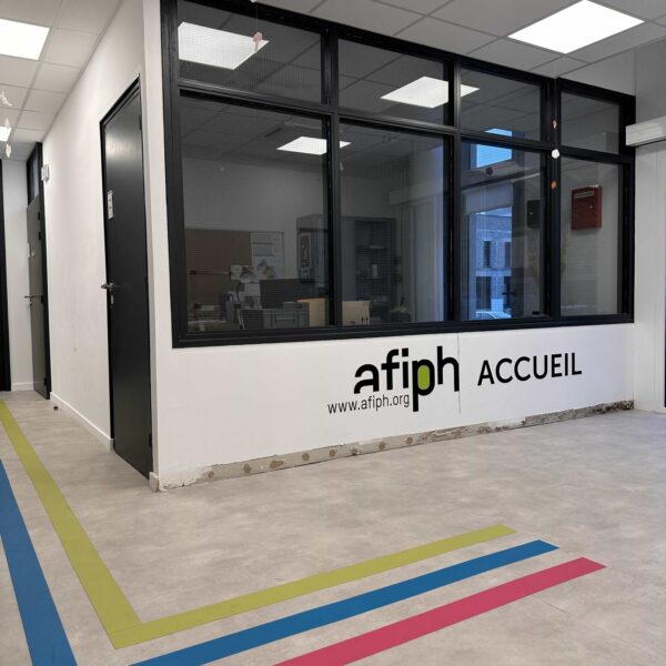 FaceB Marquage adhésif signalétique