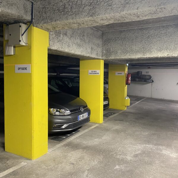 FaceB Parking Signalétique
