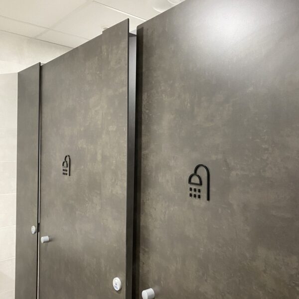 FaceB Porte Signalétique